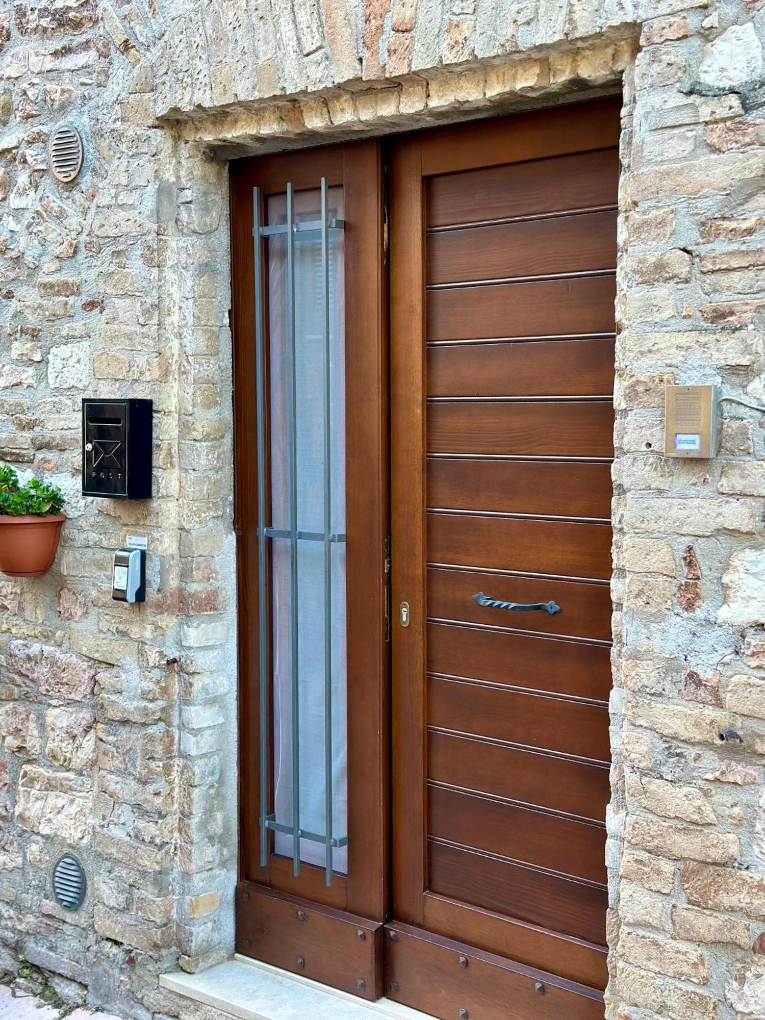 La Perla Di Tamara-Assisi Blu Apartment Exterior foto